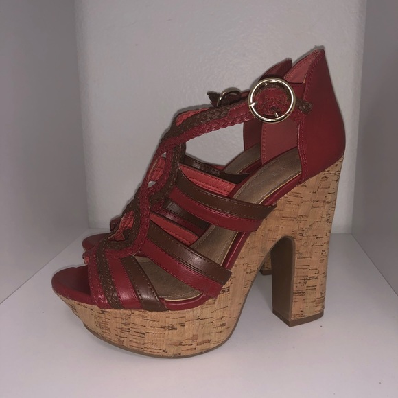 Platform Heel - Picture 2 of 2